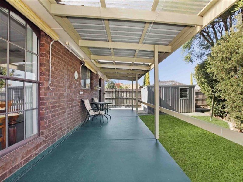 8 Hertford Place, Lalor VIC 3075