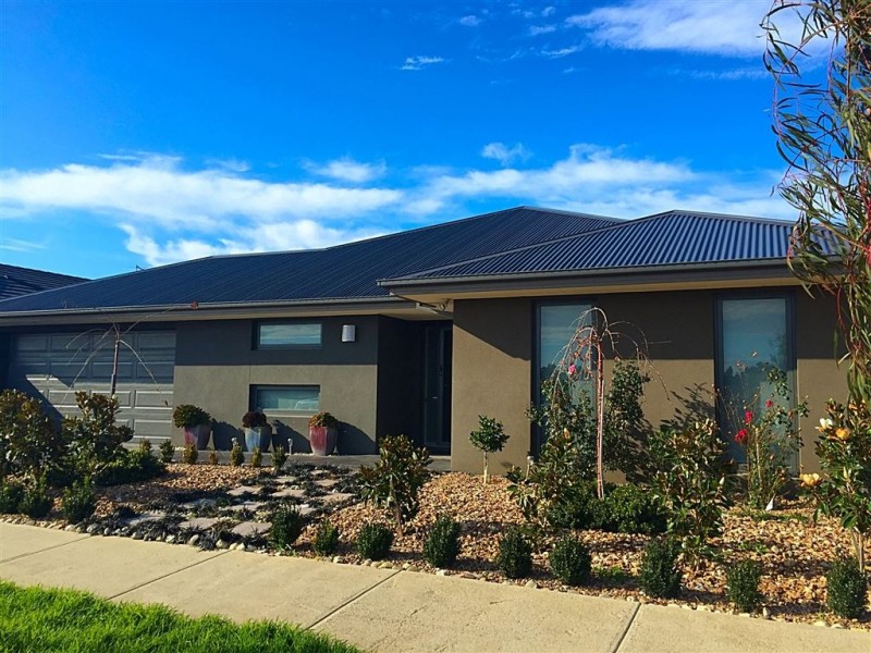 93 Moffat Drive, Lalor VIC 3075
