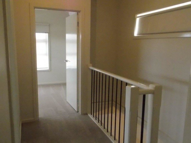 A/27 Glenorchy Way, South Morang VIC 3752