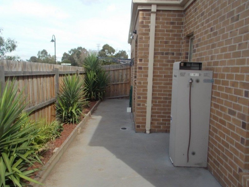 A/27 Glenorchy Way, South Morang VIC 3752