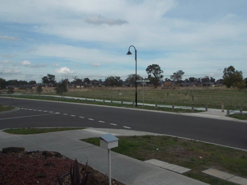 A/27 Glenorchy Way, South Morang VIC 3752