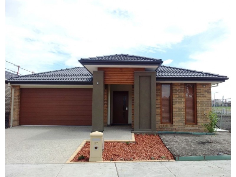 37 Kingscote Way, Epping VIC 3076