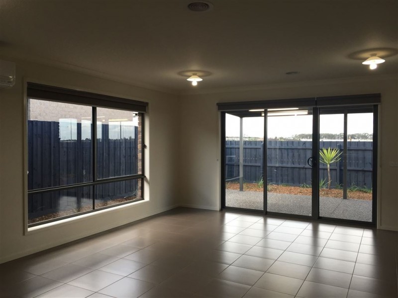 6 Branxholme Street, Epping VIC 3076