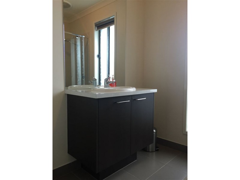 6 Branxholme Street, Epping VIC 3076