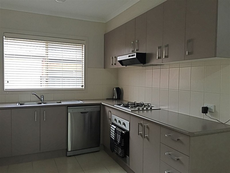 99 Cradle Mountain Drive, Craigieburn VIC 3064