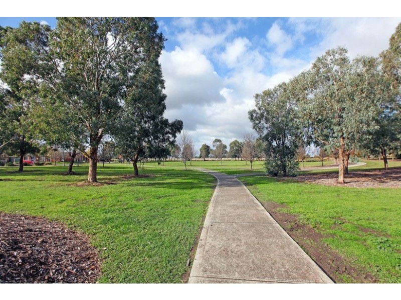 4 Whitty Lane, Sunbury VIC 3429