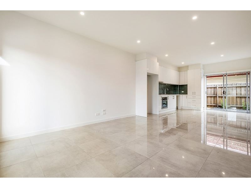 11 Acacia Street, Thomastown VIC 3074