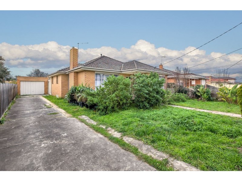 24 Curtin Avenue, Lalor VIC 3075