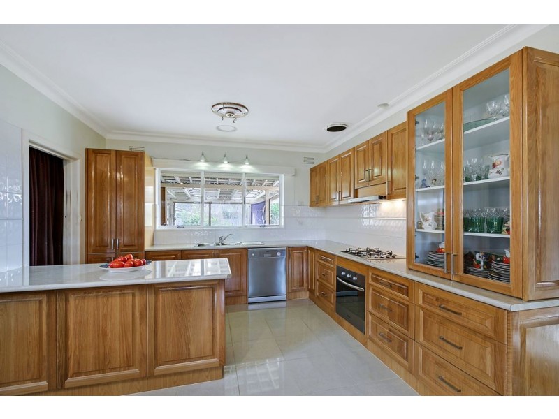 24 Curtin Avenue, Lalor VIC 3075
