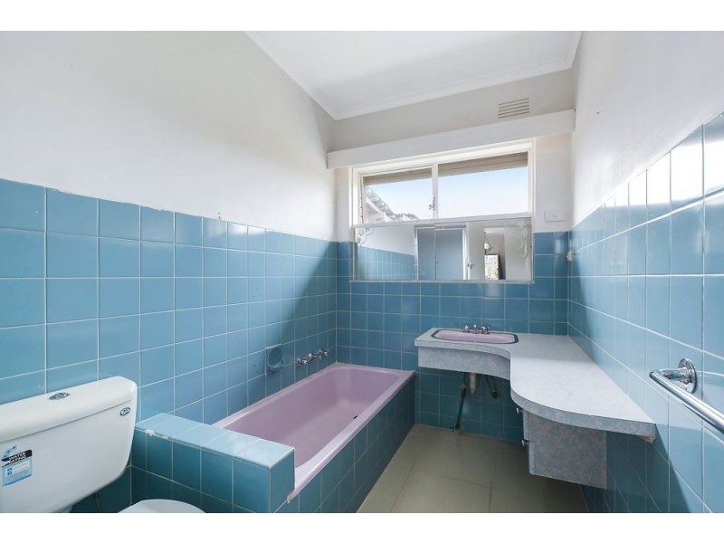 24 Curtin Avenue, Lalor VIC 3075