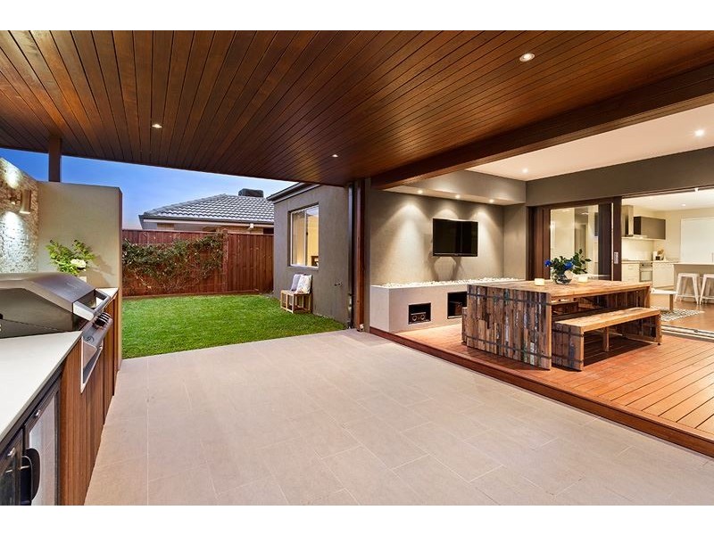 8 Joyfields Place, Wollert VIC 3750