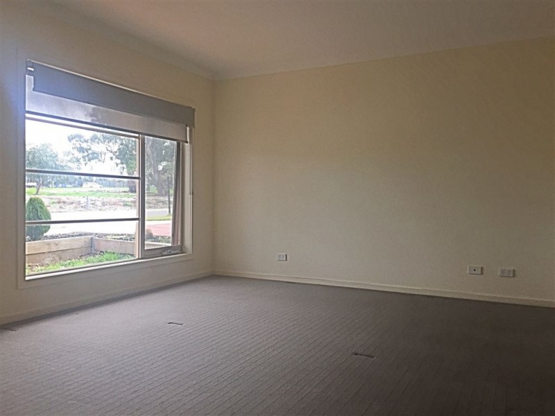 11 Allendale Avenue, Epping VIC 3076