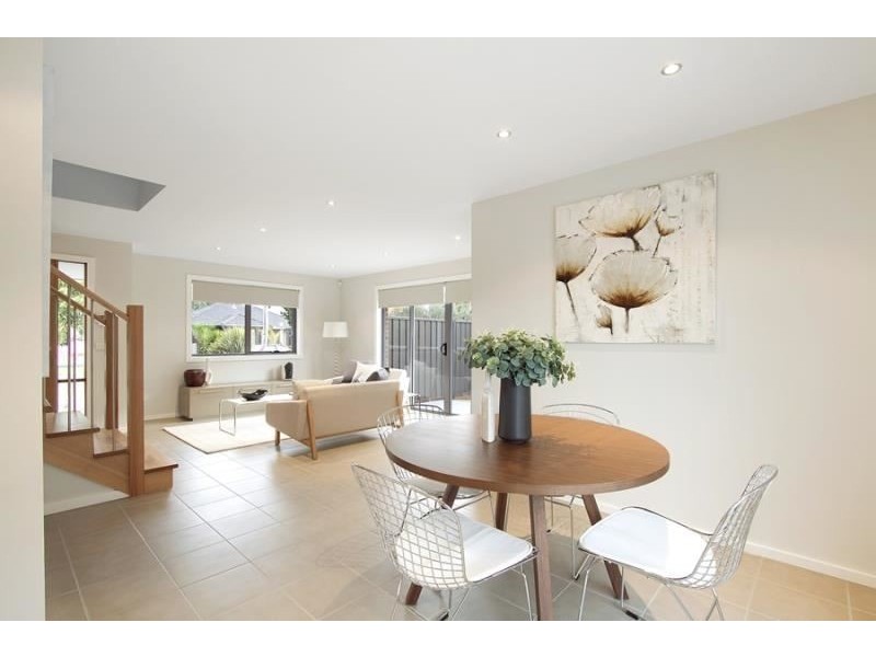 1/30 Dumbarton Street, Reservoir VIC 3073