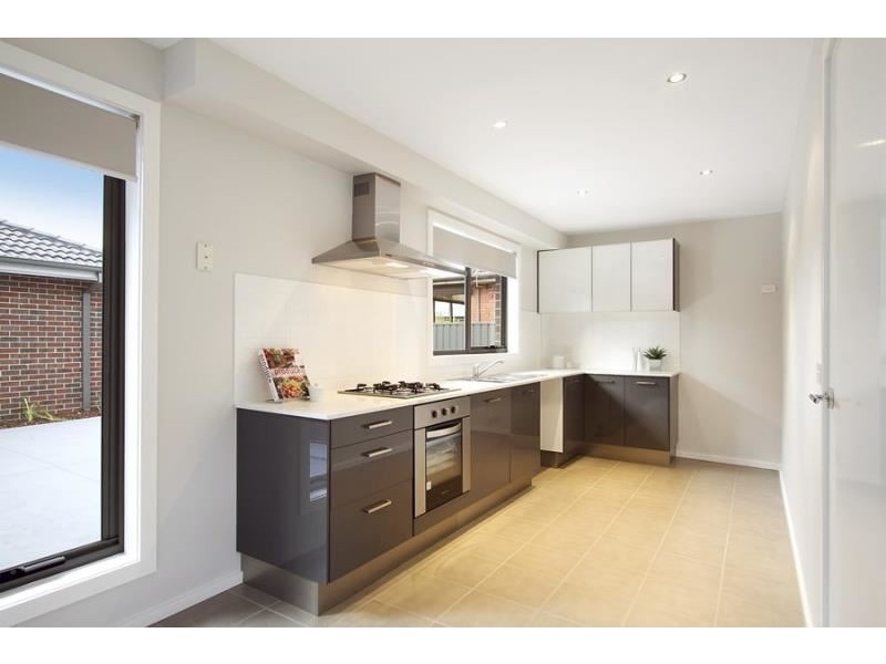 1/30 Dumbarton Street, Reservoir VIC 3073