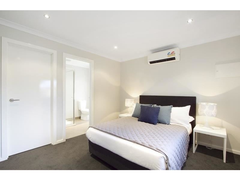 1/30 Dumbarton Street, Reservoir VIC 3073