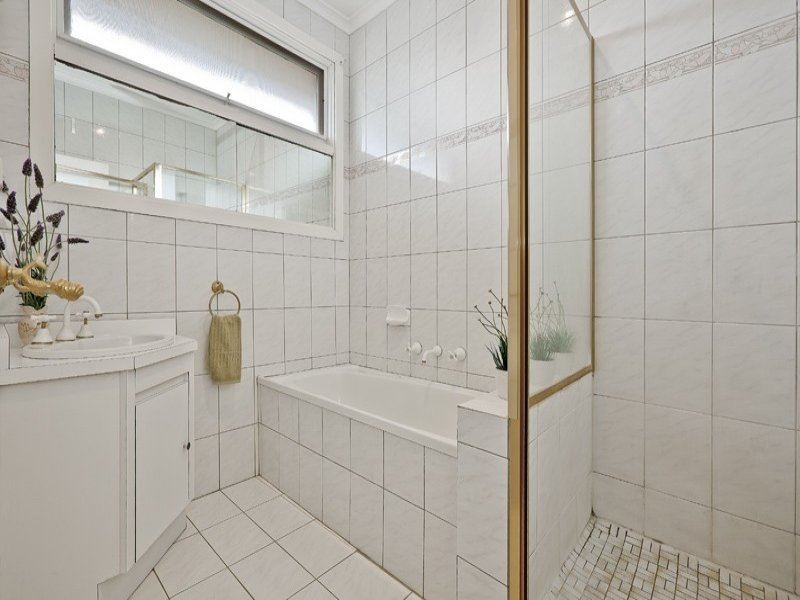 179 Plenty River Drive, Greensborough VIC 3088