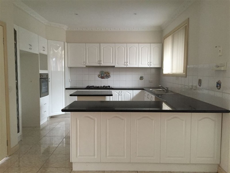 8 Charteris Grove, Epping VIC 3076