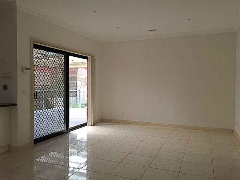 8 Charteris Grove, Epping VIC 3076