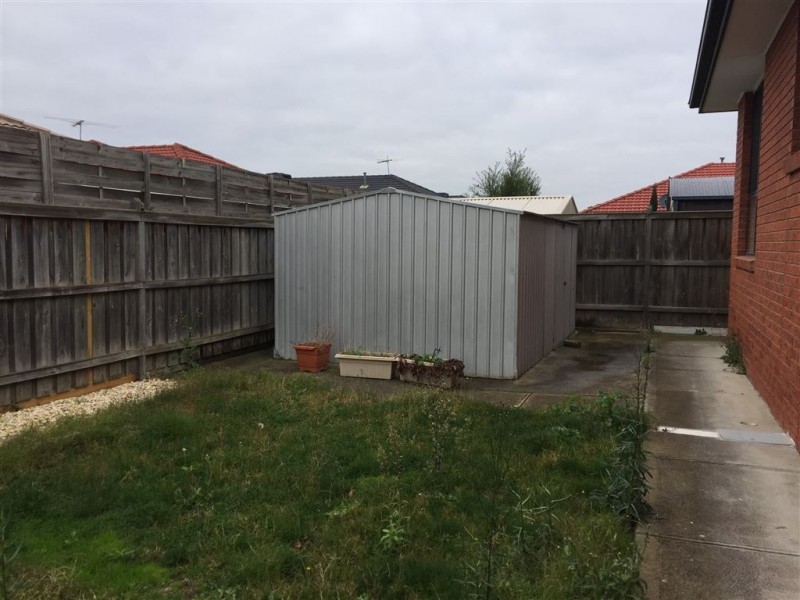 8 Charteris Grove, Epping VIC 3076