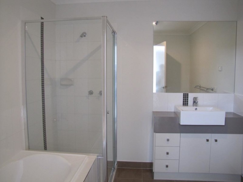 11 Highgate Hill, Epping VIC 3076