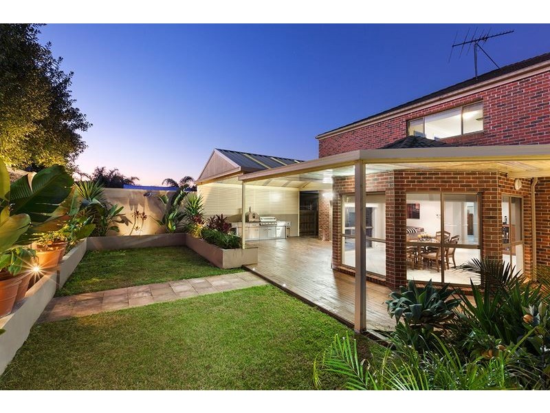 25 The Lakes Boulevard, South Morang VIC 3752