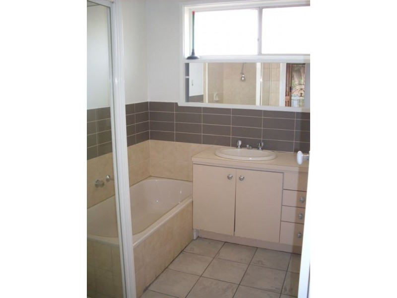 1/37 Lynne Street, Lalor VIC 3075