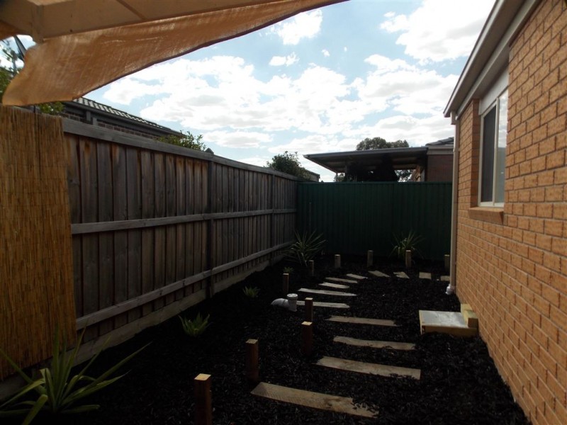 25 Coleridge Way, South Morang VIC 3752