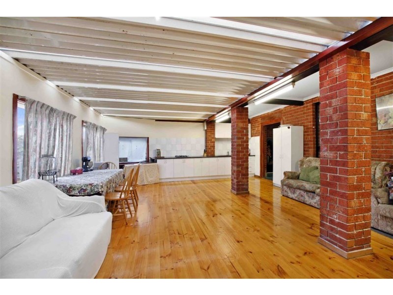 15 Ester Drive, Mill Park VIC 3082