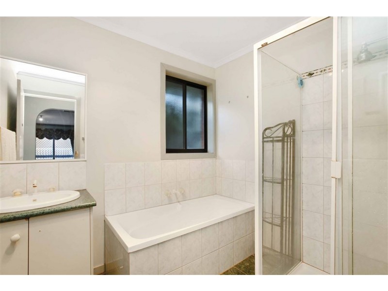 15 Ester Drive, Mill Park VIC 3082