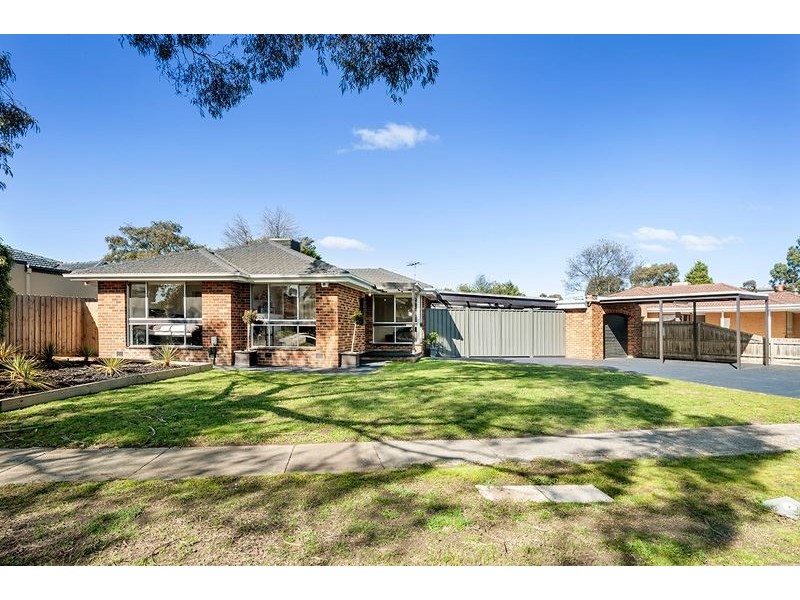 15 Malua Crescent, Mill Park VIC 3082