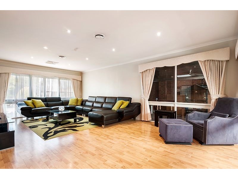 47 Kellaway Crescent, Mill Park VIC 3082