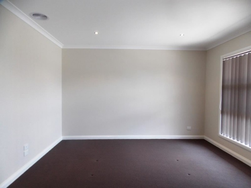 7 Knightsbridge Drive, Epping VIC 3076