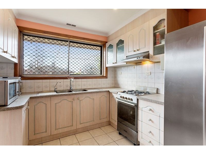 24 Valerie Street, Lalor VIC 3075