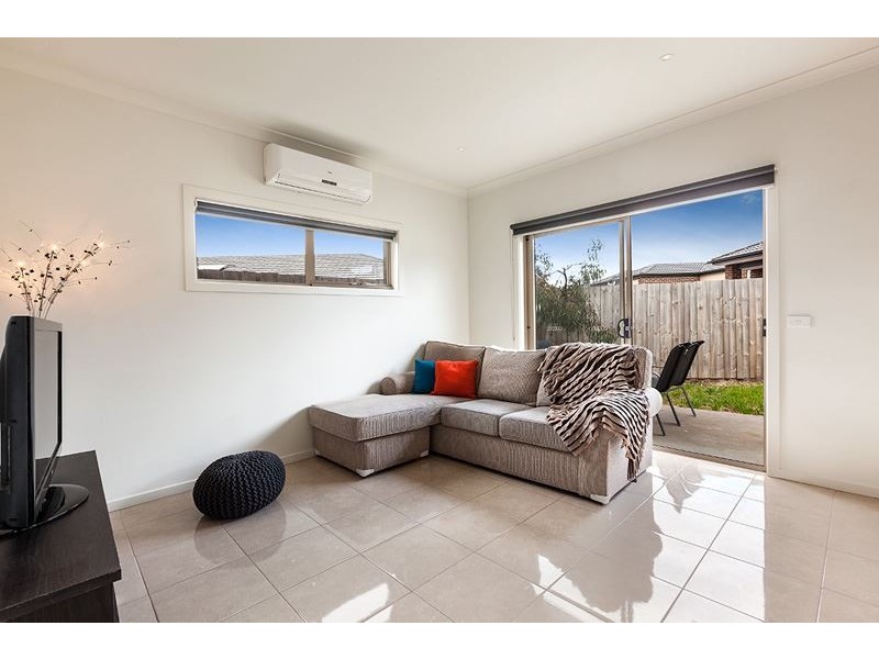 2/7 Rosamond Way, Epping VIC 3076