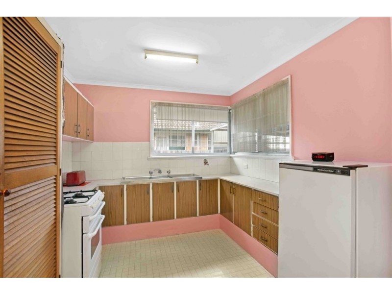 15 Chapman Avenue, Thomastown VIC 3074