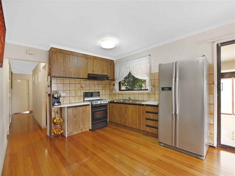82 Rosemary Drive, Lalor VIC 3075