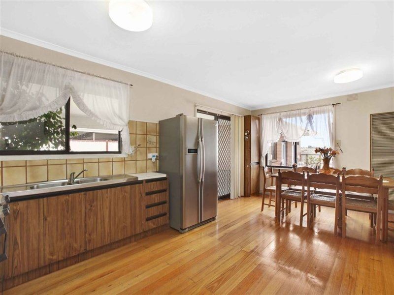 82 Rosemary Drive, Lalor VIC 3075