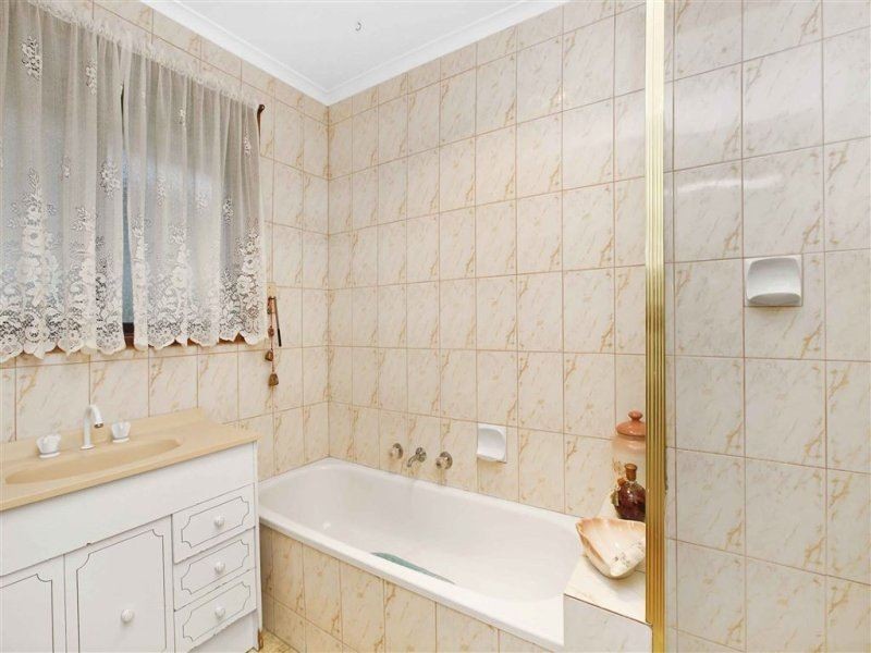 82 Rosemary Drive, Lalor VIC 3075