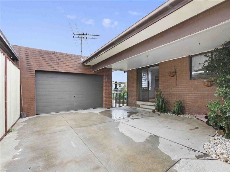 82 Rosemary Drive, Lalor VIC 3075
