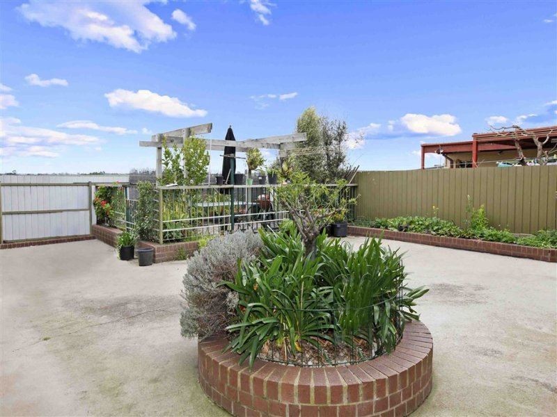 82 Rosemary Drive, Lalor VIC 3075