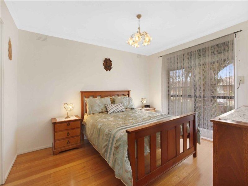 82 Rosemary Drive, Lalor VIC 3075