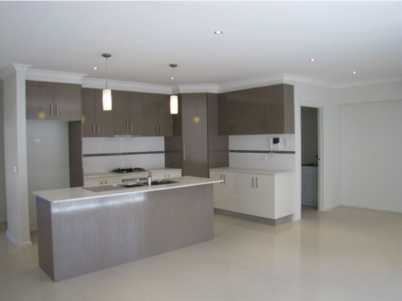 11/9A Highgate Hill, Epping VIC 3076