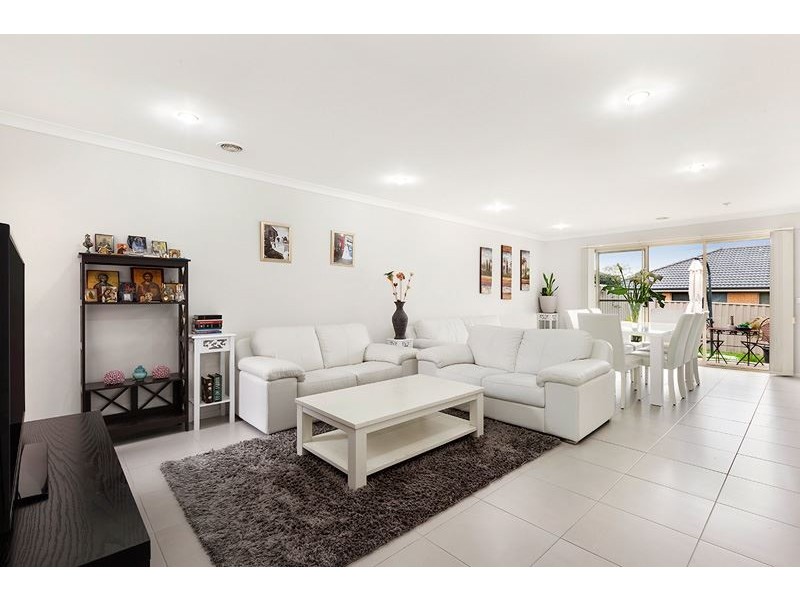 15 Shaftesbury Drive, Epping VIC 3076