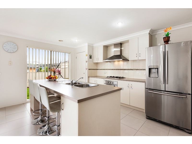 15 Shaftesbury Drive, Epping VIC 3076