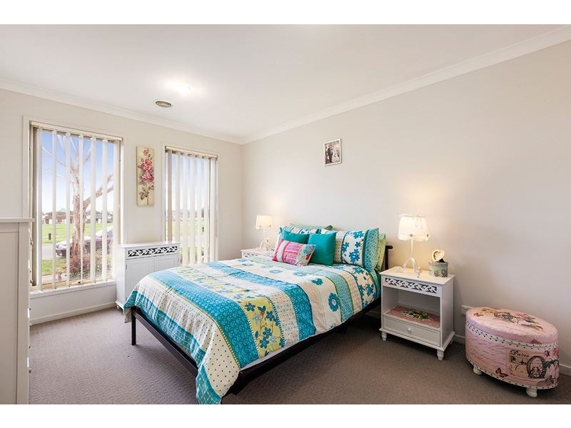 15 Shaftesbury Drive, Epping VIC 3076