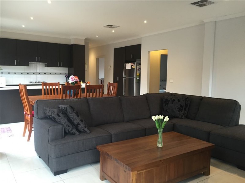 22 Mayflower Mews, Epping VIC 3076