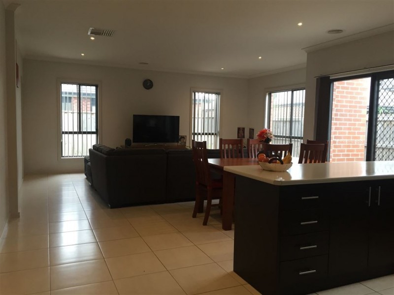 22 Mayflower Mews, Epping VIC 3076