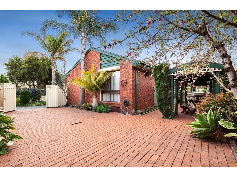 144 Roycroft Avenue, Mill Park VIC 3082