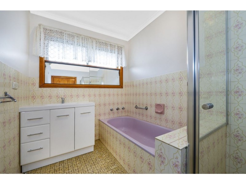 24 Cherry Court, Lalor VIC 3075