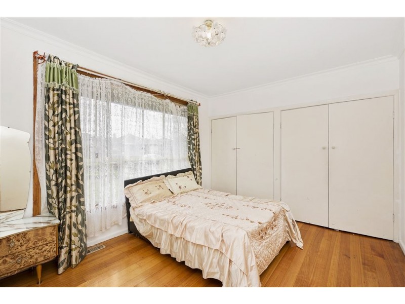 31 Curtin Avenue, Lalor VIC 3075